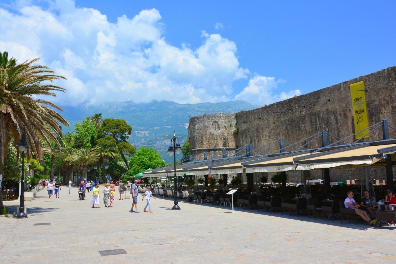 Montenegro Backpackers Home Будва Экстерьер фото