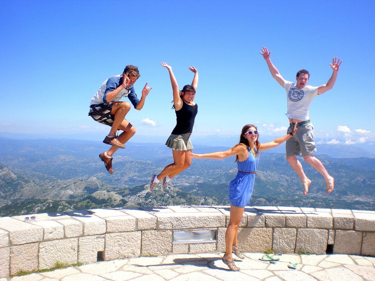 Montenegro Backpackers Home Будва Экстерьер фото